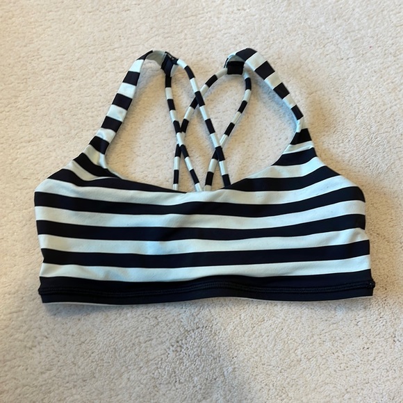 Lululemon Free To Be Bra in Sea Stripe Mint Moment Black Women’s Size 2 - Picture 2 of 8